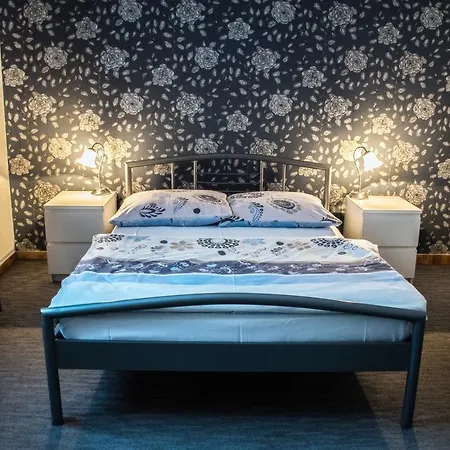 Bed & Breakfast Malva Lomianki